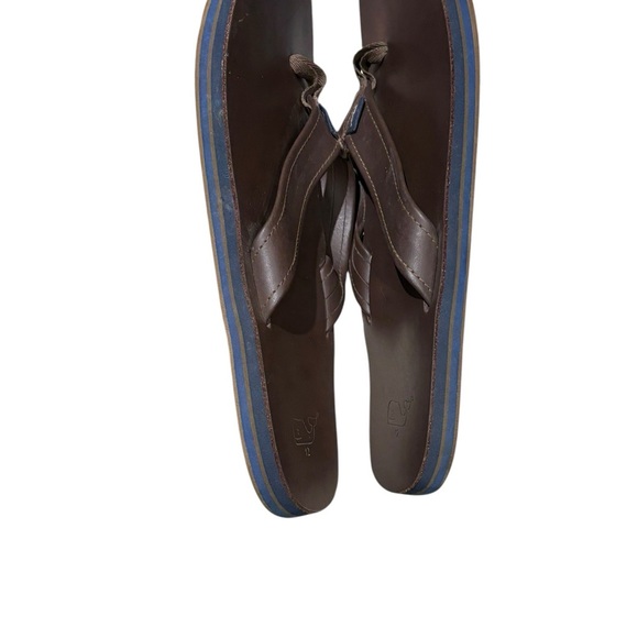 Vineyard Vines Men’s Brown Thong Sandals Size 12 - Picture 3 of 7